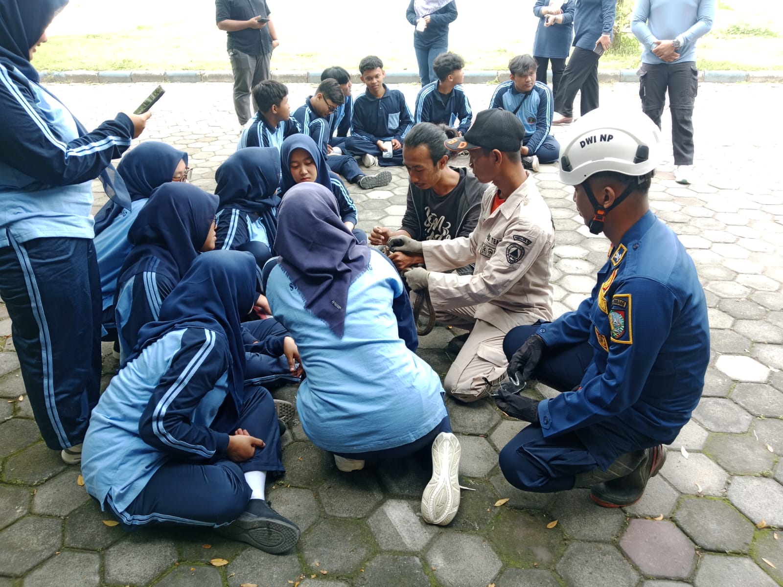 Edukasi dan Mitigasi Risiko Bahaya Ular di Lingkungan Kampus STIKES Pemkab Jombang